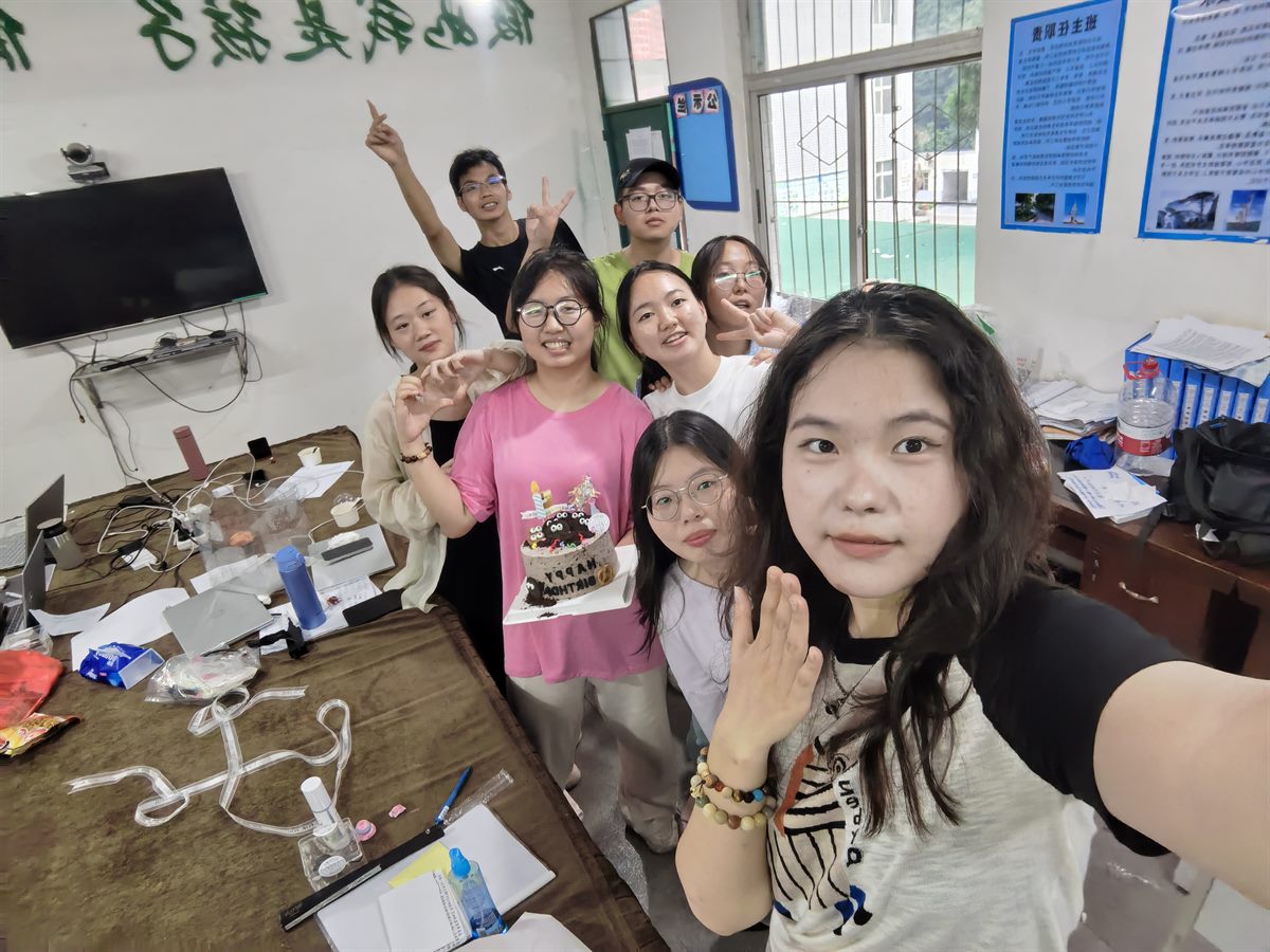 朱墨Helen与工作坊成员合影